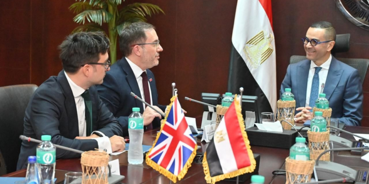 وزير الاستثمار: تقليص زمن الإفراج الجمركي 63% خلال عام