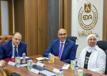 هيئة الدواء تبحث آليات تنفيذ مشروع الروشتة الرقمية