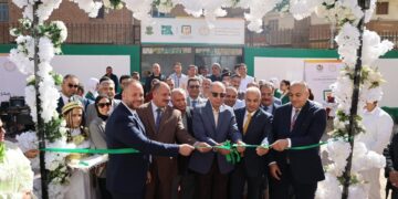 البنك الأهلي المصري يفتتح مدرسة السلام الإعدادية بمحافظة المنيا 