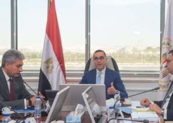 الحكومة تشكل مجموعة عمل لوضع خطة بالفرص الاستثمارية في قطاع السياحة