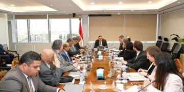 وزير الإسكان يستقبل وفد من بنك الاستثمار الأوروبي لبحث موقف المشروعات الجارية  