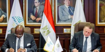 البنك المركزي المصري و”أفريكسيم بنك” يوقعان مذكرة تفاهم لإنشاء بنك للذهب في مصر