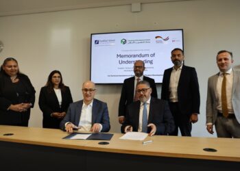 بنك التعمير والإسكان يتعاون مع مدرسة فرانكفورت لتعزيز ريادته في التمويل المستدام