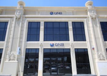 متوسط أجور العاملين ببنك QNB مصر يبلغ 475.8 ألف جنيه سنويًا