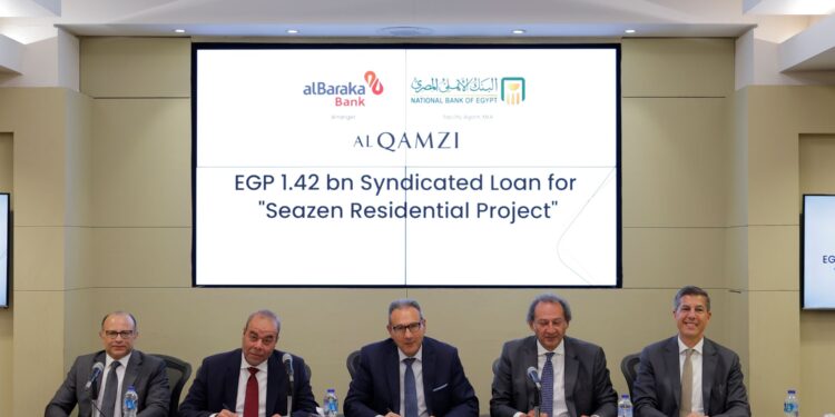 البنك الأهلي المصري يقود تمويلاً مشتركًا بقيمة 1.42 مليار جنيه لمشروع SEAZEN بالساحل الشمالي