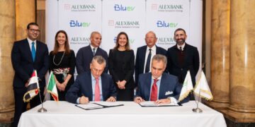 بنك الإسكندرية يوقع مذكرة تفاهم مع شركة «بلو إي ڤي» لتمويل الدراجات الكهربائية