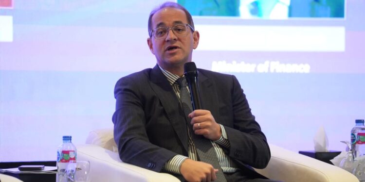 وزير المالية: تحسن درجة المخاطر ساهم في تراجع العائد على السندات الدولية 4%