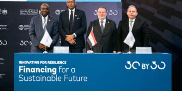 بنك مصر يوقع اتفاقية تمويل بـ 150 مليون دولار مع IFC لتوسيع محفظته الخضراء