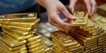أسعار الذهب تتراجع لأقل من 4900 دولار للأوقية خلال تعاملات اليوم الخميس